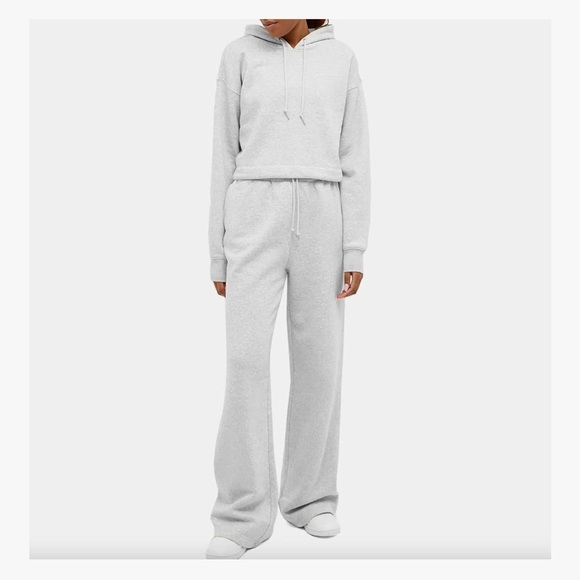 Good American Brushed Cropped Fleece Hoodie - Picture 4 of 6